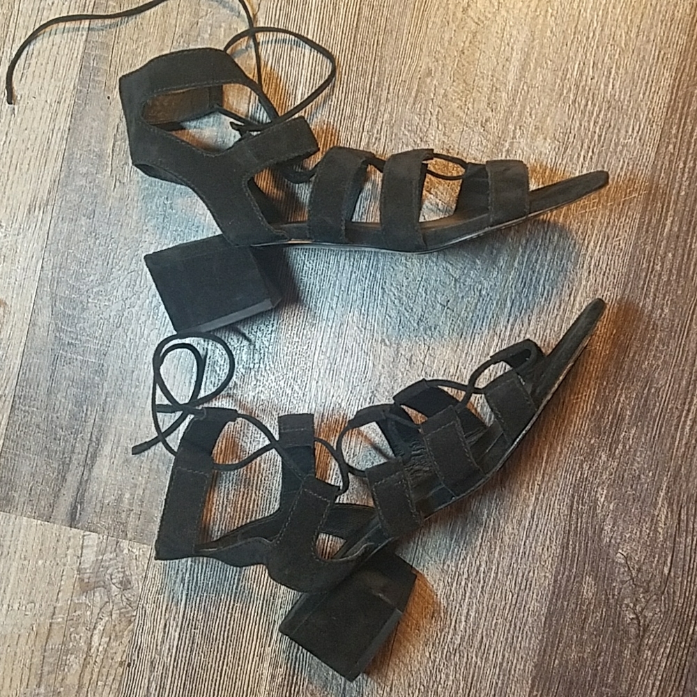 FRYE  Size 10 Gladiator Sandal Black Leather Lace up Short heel - Picture 9 of 16
